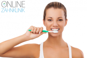 Wie geht eigentlich eine Zanhpropylaxe? Ihre Online Zahnklinik erklärt Ihnen wie es gemacht wird.
